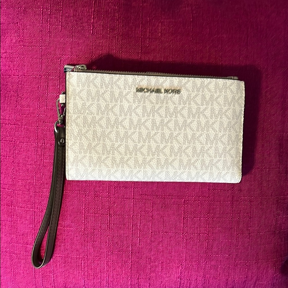 Michael Kors White Wristlet